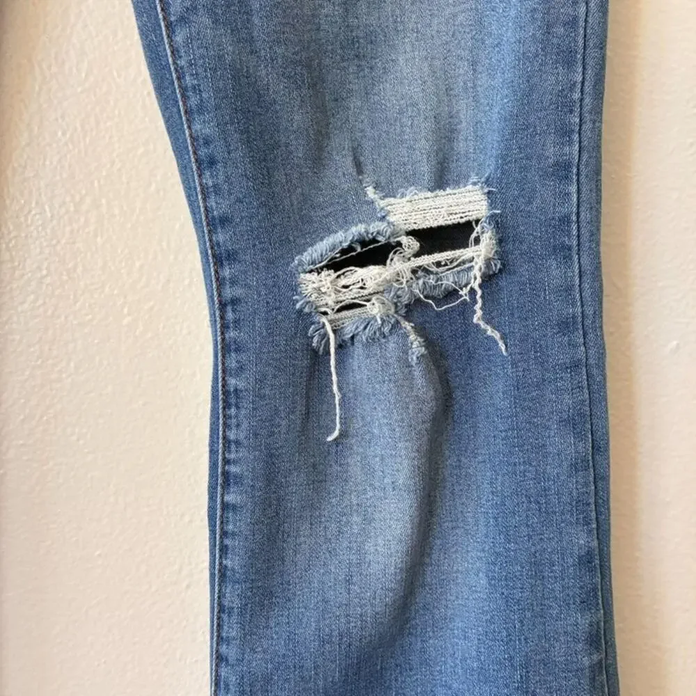 Simple Society Sneak Flare Jeans Women Size 9 Blue Distressed Knee High Rise Y2K - Picture 7 of 8